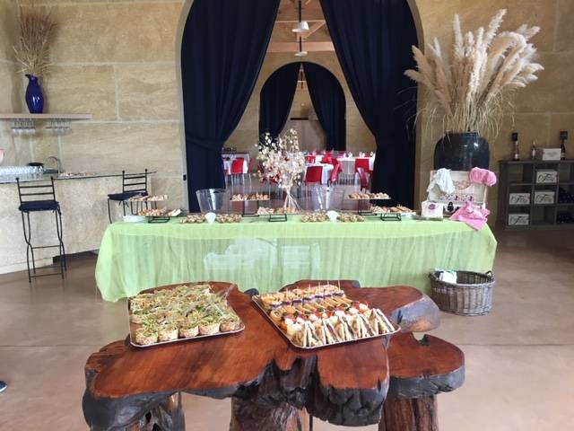 Louer une salle avec dj et traiteur pour organiser un mariage à Gignac