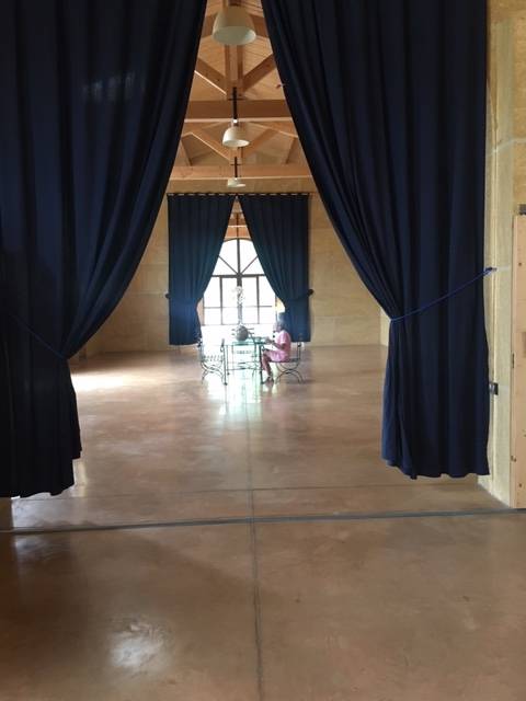 Salle de réception pour vos événements privés ou professionnels au Domaine Croix de Félix à Vailhauquès proche de Montpellier